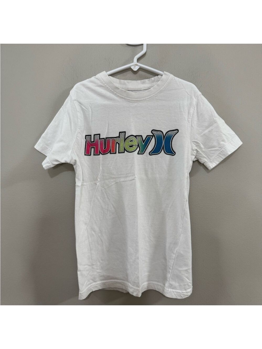 Hurley Kids White Tee with Multicolor Logo. Size M (7/8)